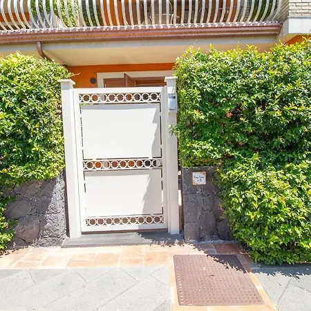 Etna Royal View Ξενοδοχείο με διαμερίσματα 4*