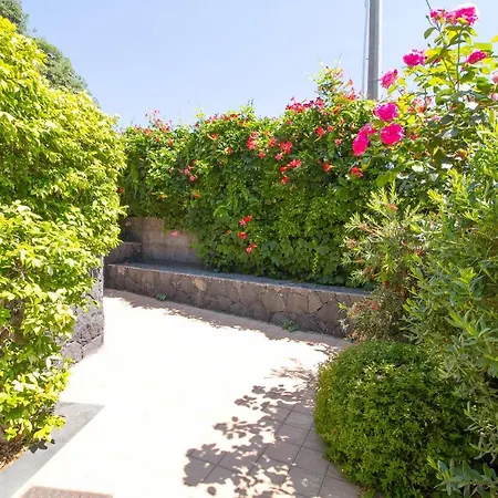 Etna Royal View 4*