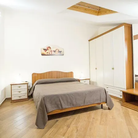 Etna Royal View Aparthotel Trecastagni